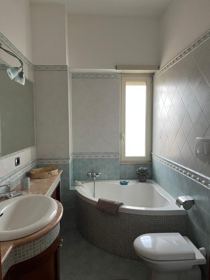 Attico Con Terrazza In Via Dei Traghetti Lejlighed Lido di Ostia Eksteriør billede