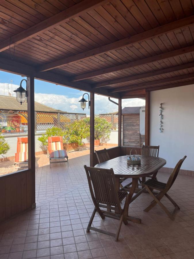 Attico Con Terrazza In Via Dei Traghetti Lejlighed Lido di Ostia Eksteriør billede